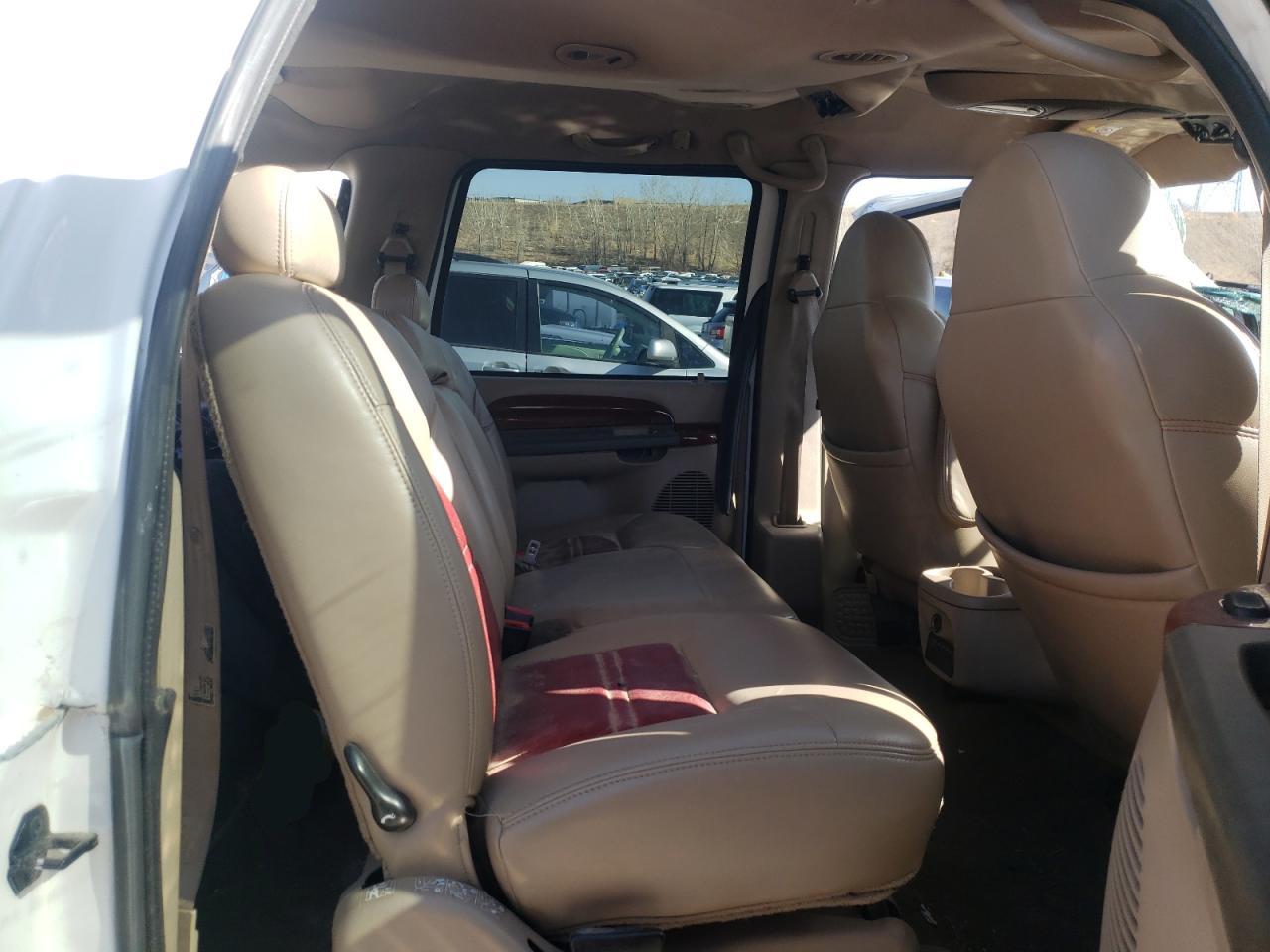 Photo 6 from auction – 2001 FORD EXCURSION with VIN 1FMSU43F01ED72734