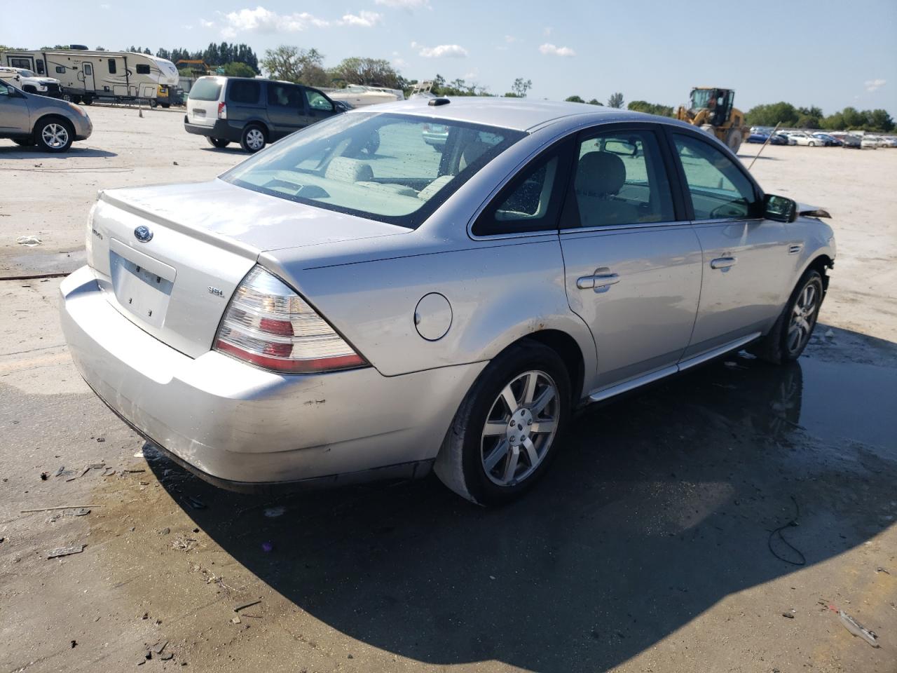 Photo 4 from auction – 2009 FORD TAURUS SEL with VIN 1FAHP24WX9G121654