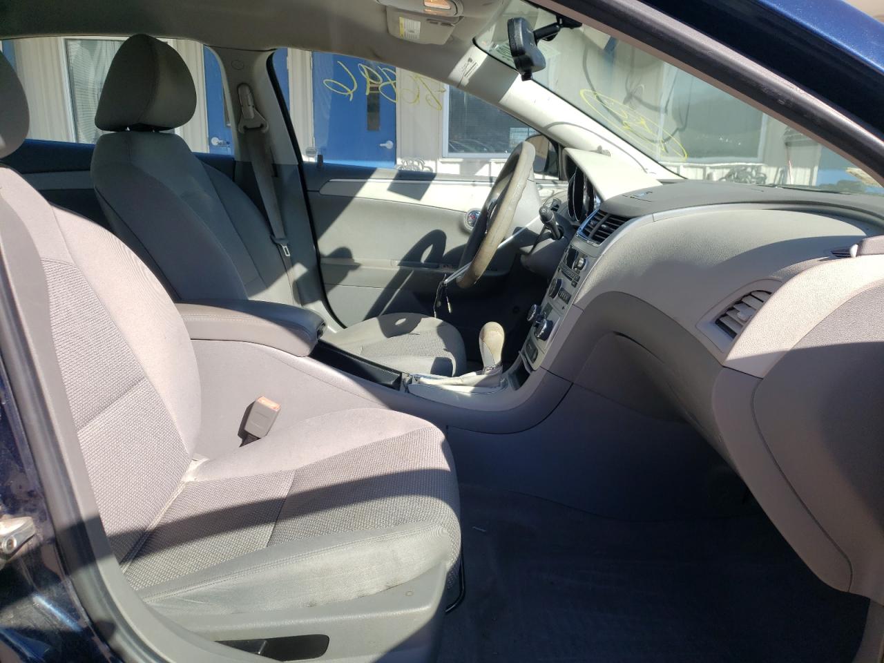 Photo 5 from auction – 2010 CHEVROLET MALIBU LS with VIN 1G1ZB5EB0AF295049