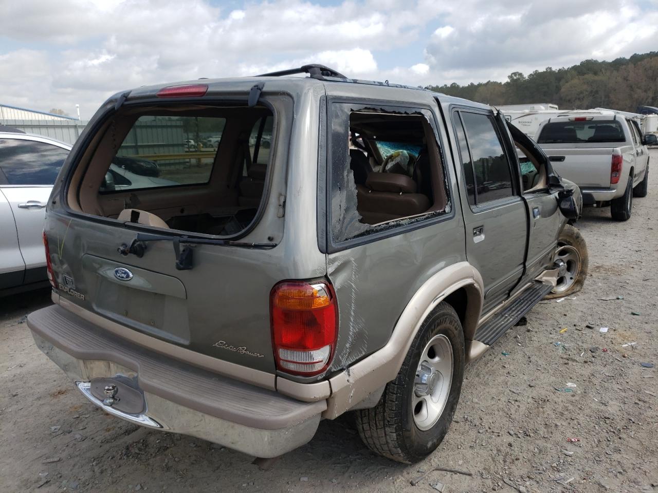 Photo 4 from auction – 2001 FORD EXPLORER E with VIN 1FMZU64P71ZA29199
