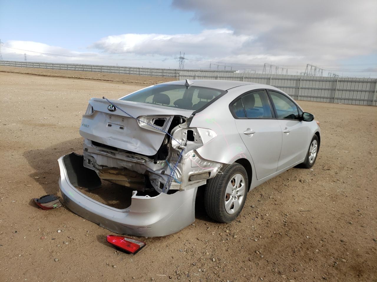 Photo 4 from auction – 2016 KIA FORTE LX with VIN KNAFK4A62G5510052