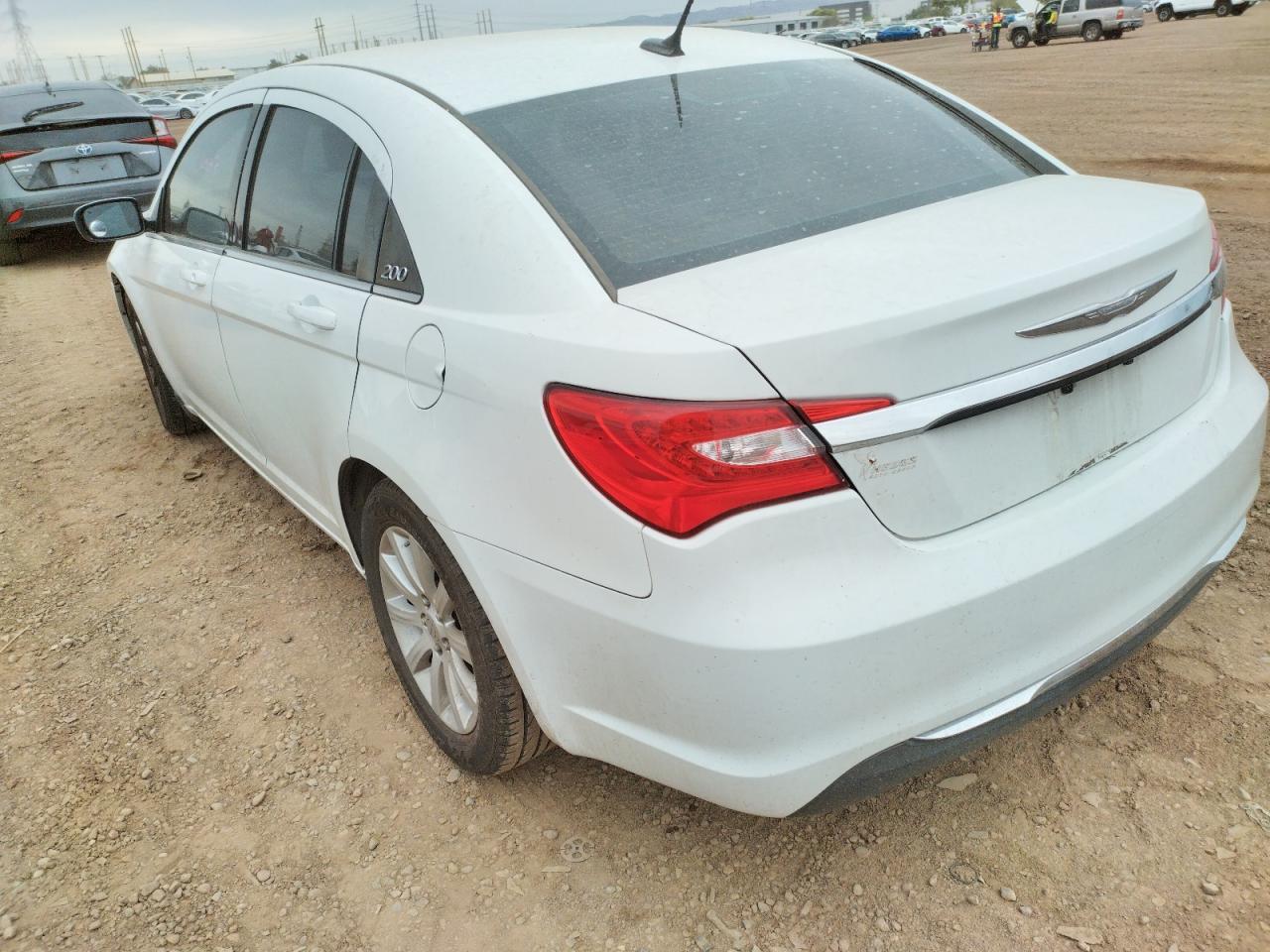 Photo 3 from auction – 2014 CHRYSLER 200 TOURIN with VIN 1C3CCBBB3EN158958