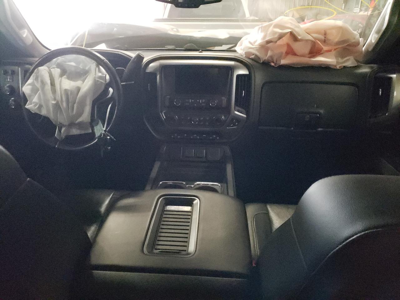 Photo 9 from auction – 2018 CHEVROLET SILVERADO with VIN 1GC1KWEGXJF222387