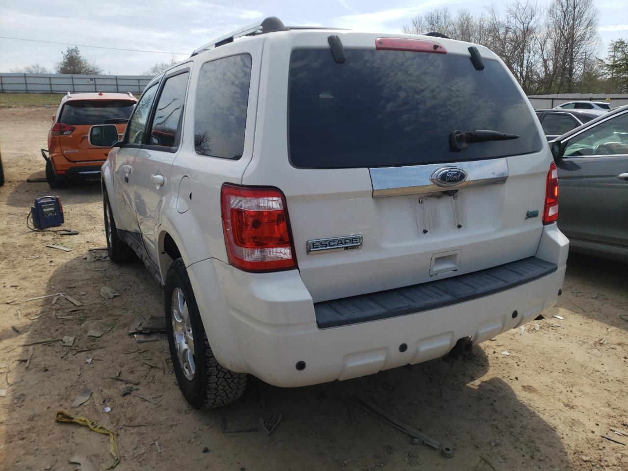 Photo 3 from auction – 2010 FORD ESCAPE LIM with VIN 1FMCU0EG4AKB52730