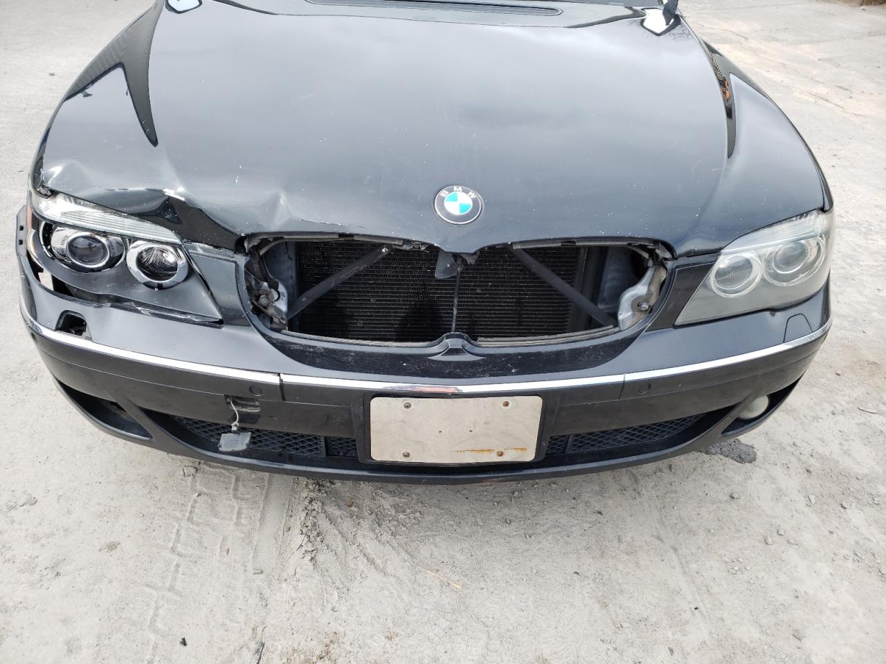 Photo 9 from auction – 2007 BMW 750 with VIN WBAHN83597DT70616