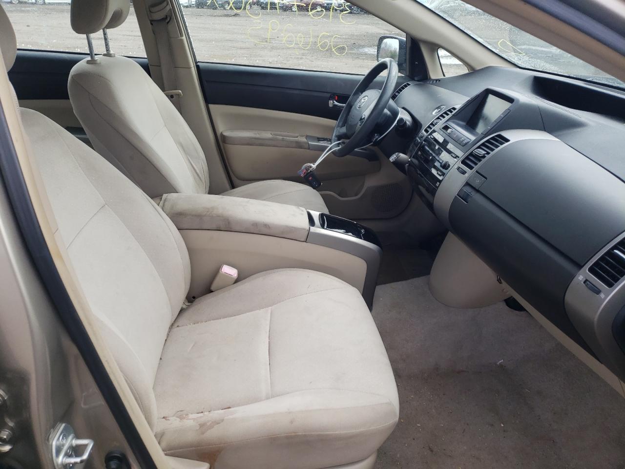 Photo 5 from auction – 2005 TOYOTA PRIUS with VIN JTDKB20U453073637
