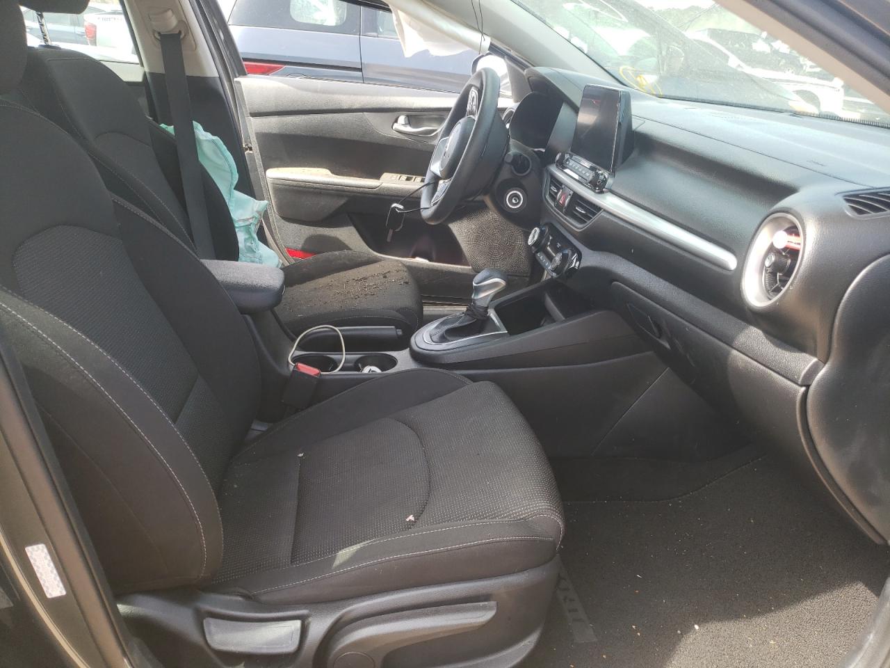 Photo 5 from auction – 2019 KIA FORTE FE with VIN 3KPF24AD4KE123842