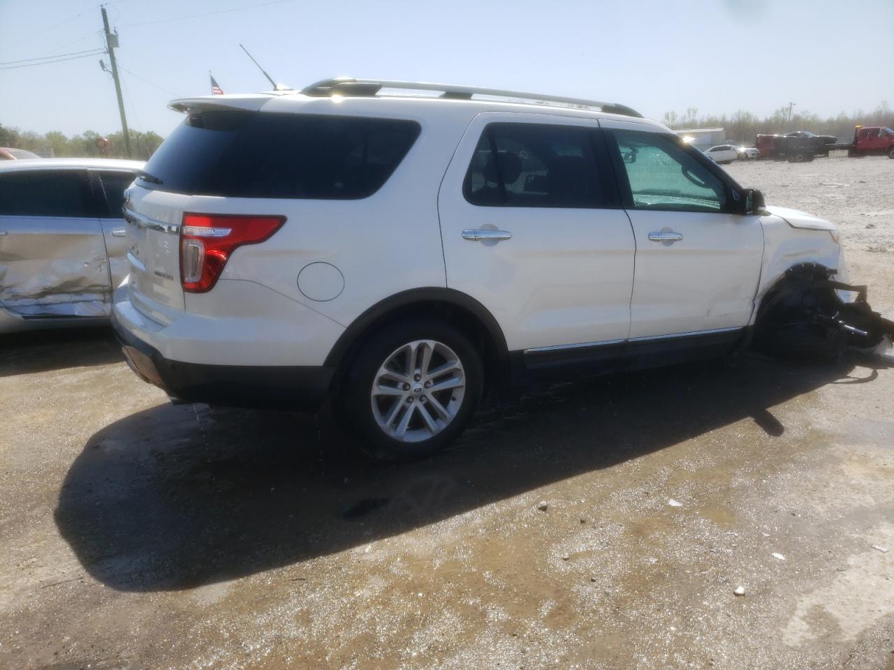 Фото 4 с аукциона – 2015 FORD EXPLORER X с VIN 1FM5K7D86FGB64471
