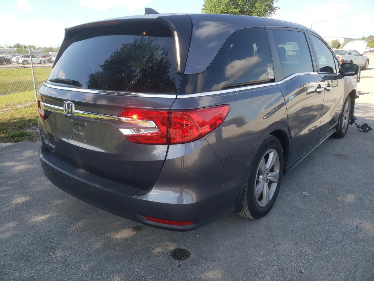 Photo 4 from auction – 2019 HONDA ODYSSEY EX with VIN 5FNRL6H73KB016958