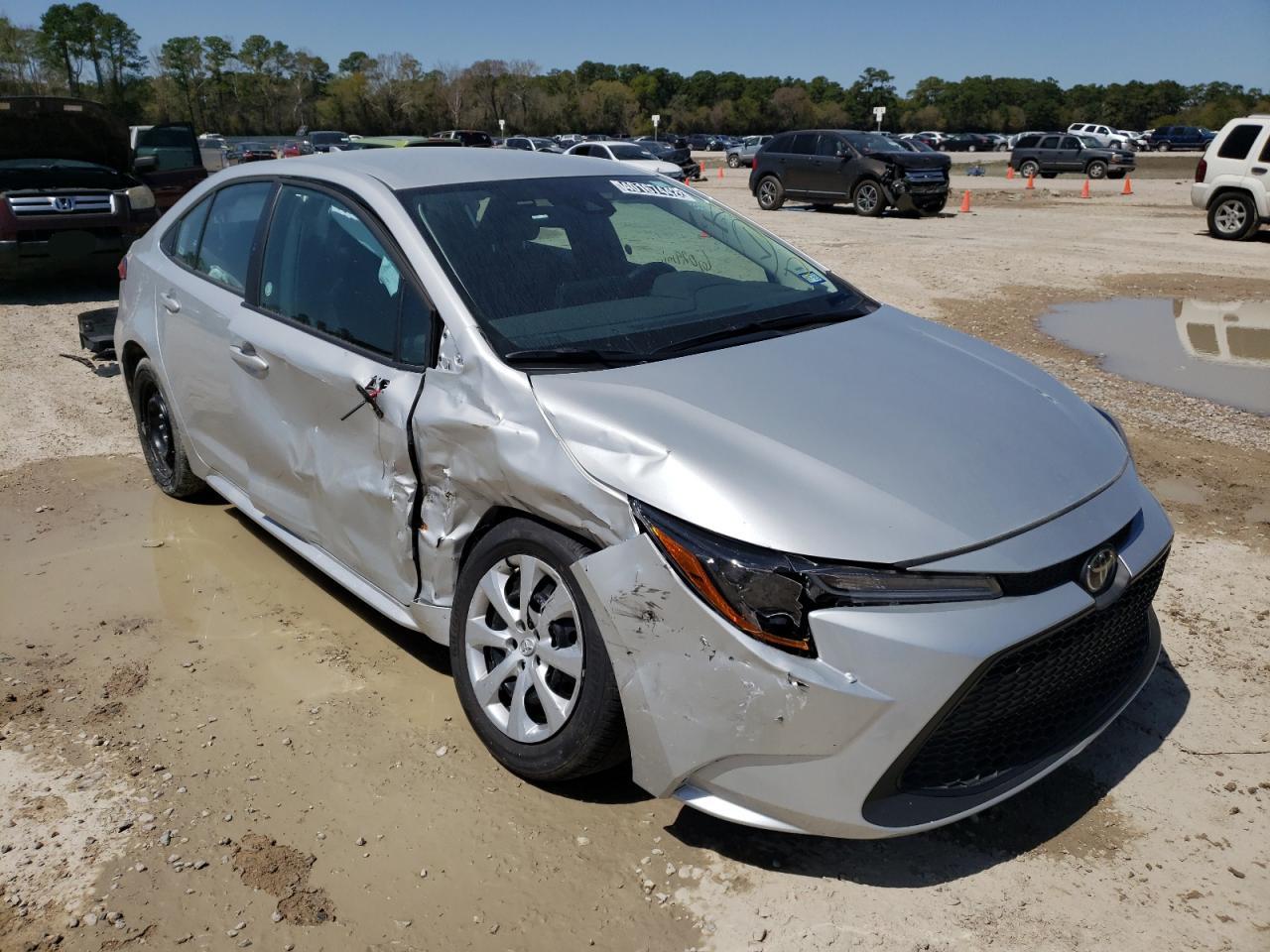 TOYOTA COROLLA LE 2022 with VIN 5YFEPMAE1NP274632 - Photo from auction