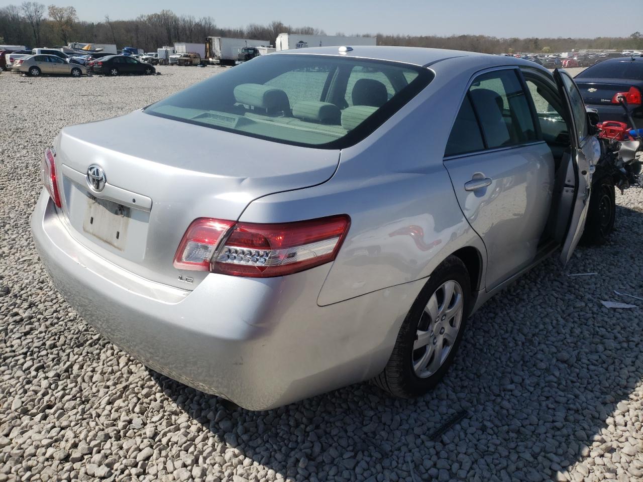 Photo 4 from auction – 2011 TOYOTA CAMRY BASE with VIN 4T4BF3EK1BR170433