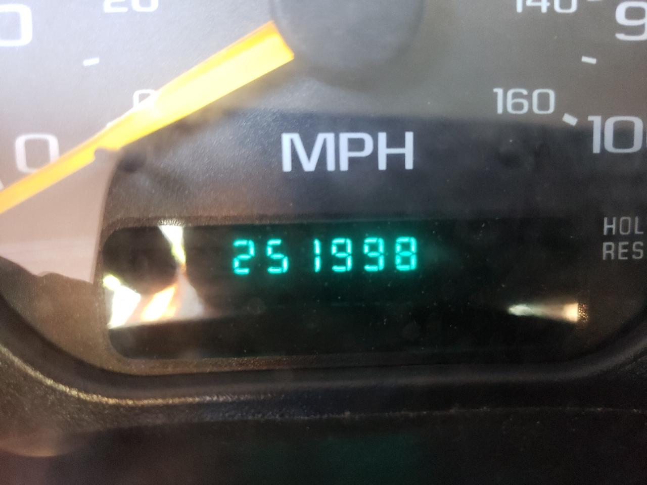 Photo 8 from auction – 2001 CHEVROLET SILVERADO with VIN 1GCEK14W51Z141597
