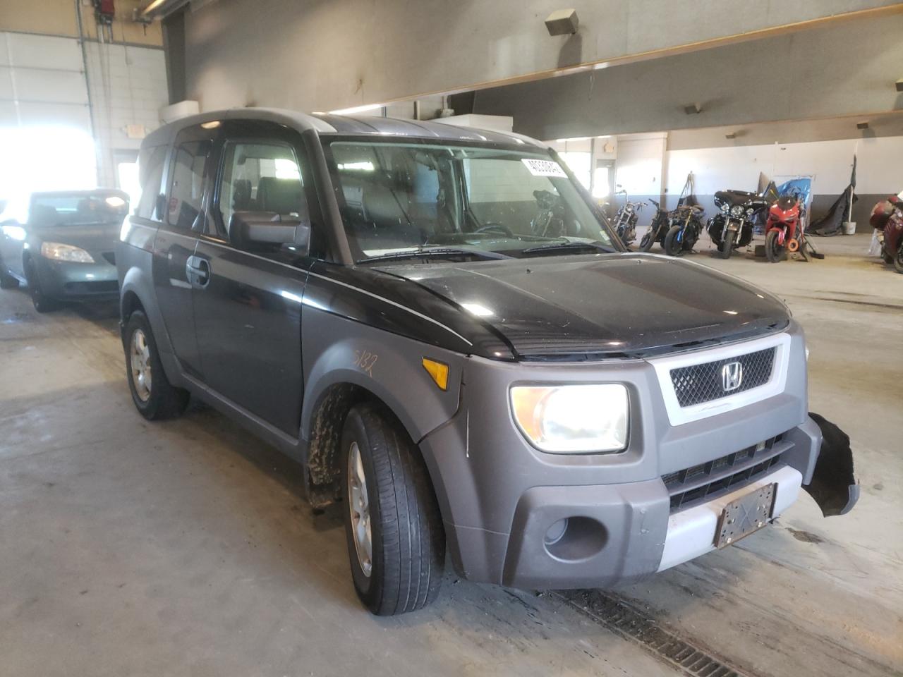 HONDA ELEMENT EX 2003 with VIN 5J6YH28583L015821 - Photo from auction