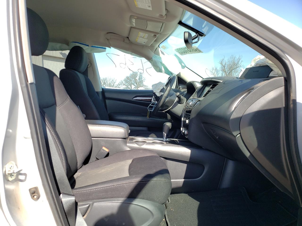 Photo 5 from auction – 2019 NISSAN PATHFINDER with VIN 5N1DR2MN2KC612321