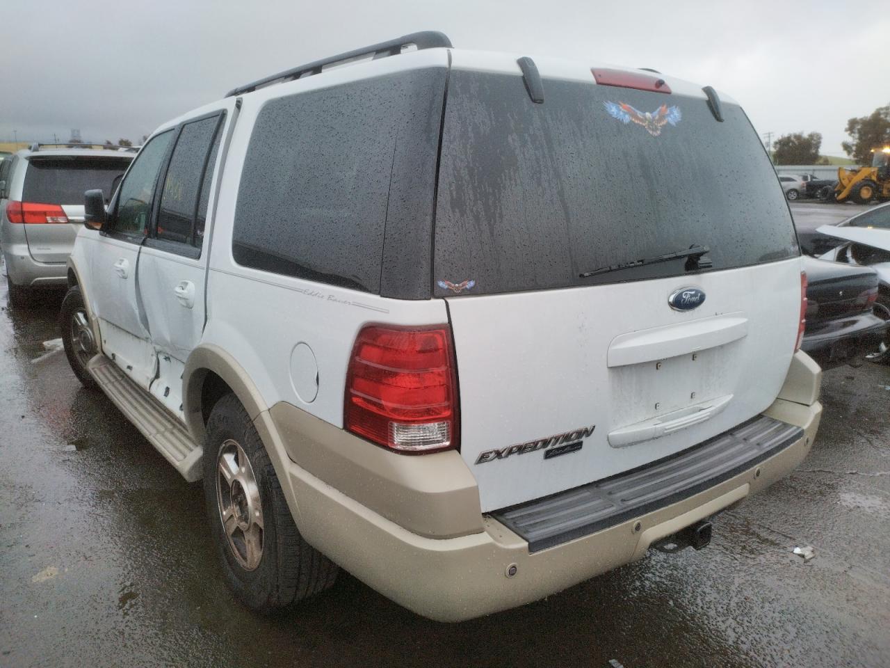 Photo 3 from auction – 2005 FORD EXPEDITION with VIN 1FMFU18565LA16984