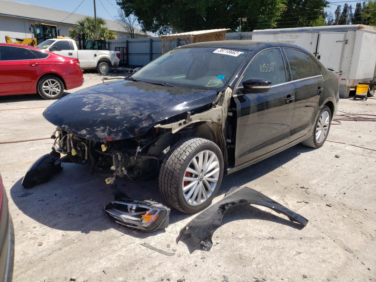 Photo 2 from auction – 2012 VOLKSWAGEN JETTA SEL with VIN 3VWLX7AJ6CM323685