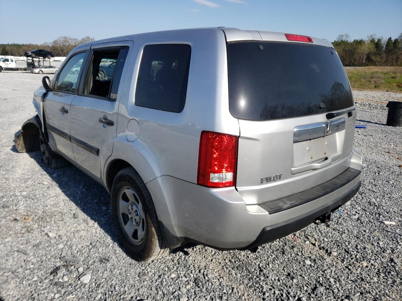 Photo 3 from auction – 2010 HONDA PILOT LX with VIN 5FNYF4H23AB040445