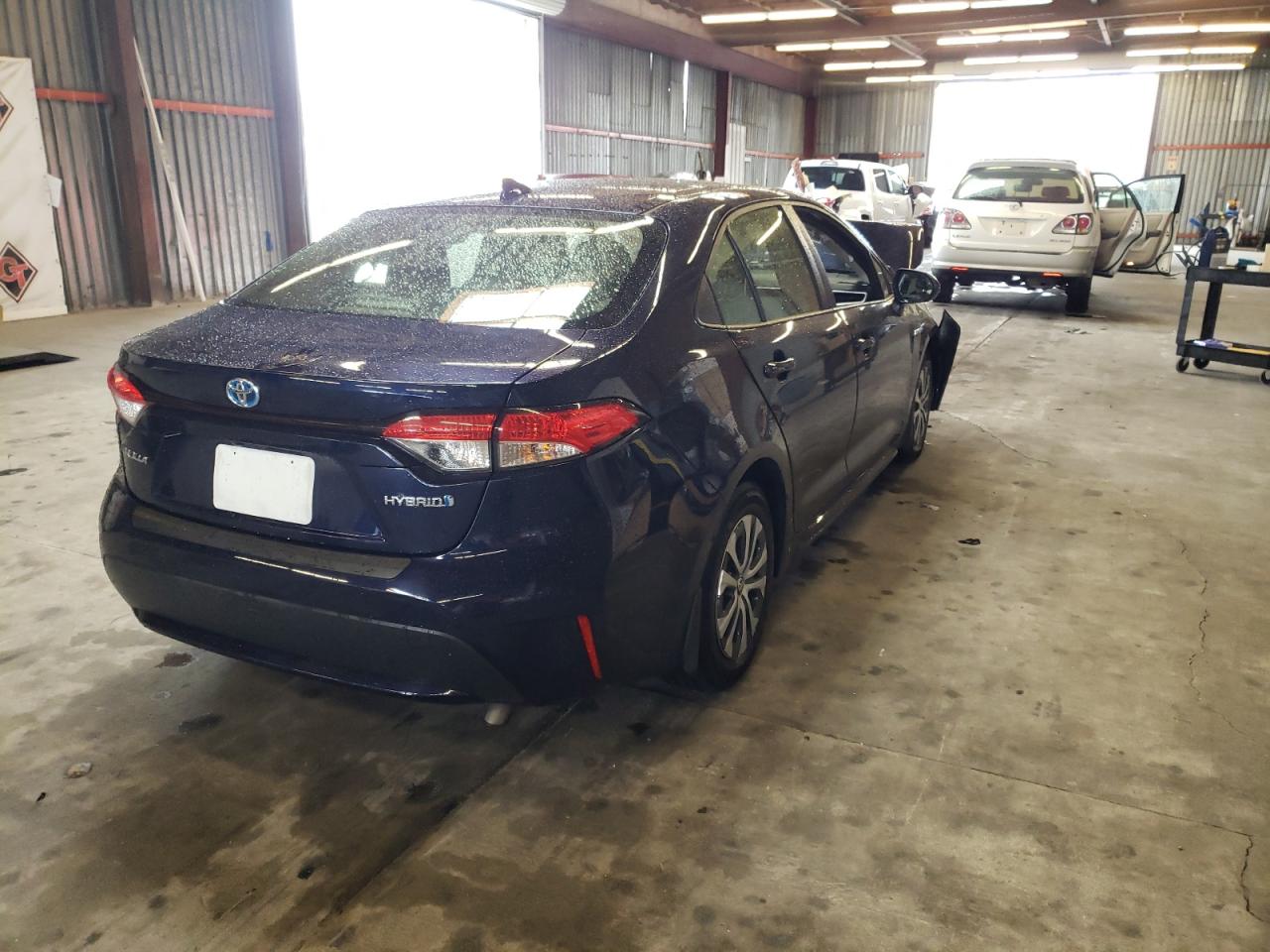 Photo 4 from auction – 2021 TOYOTA COROLLA LE with VIN JTDEAMDE3MJ011042