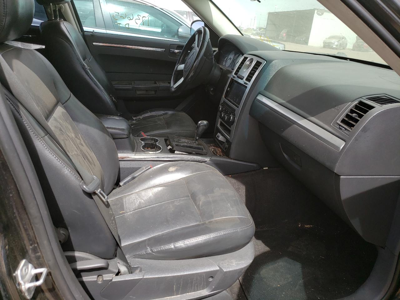 Photo 5 from auction – 2010 CHRYSLER 300 TOURIN with VIN 2C3CA5CV7AH105246