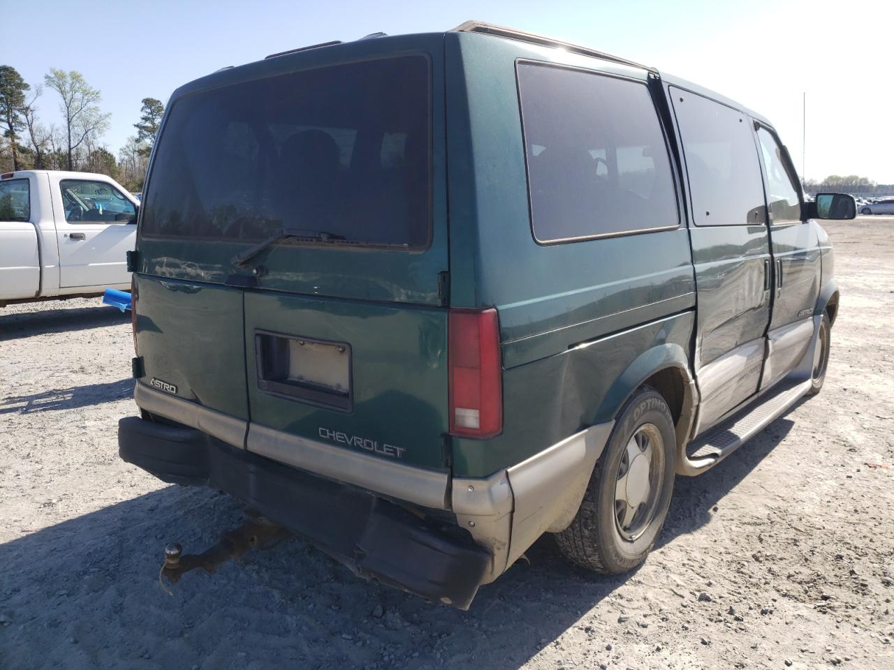 Photo 4 from auction – 2001 CHEVROLET ASTRO with VIN 1GNDM19WX1B125717