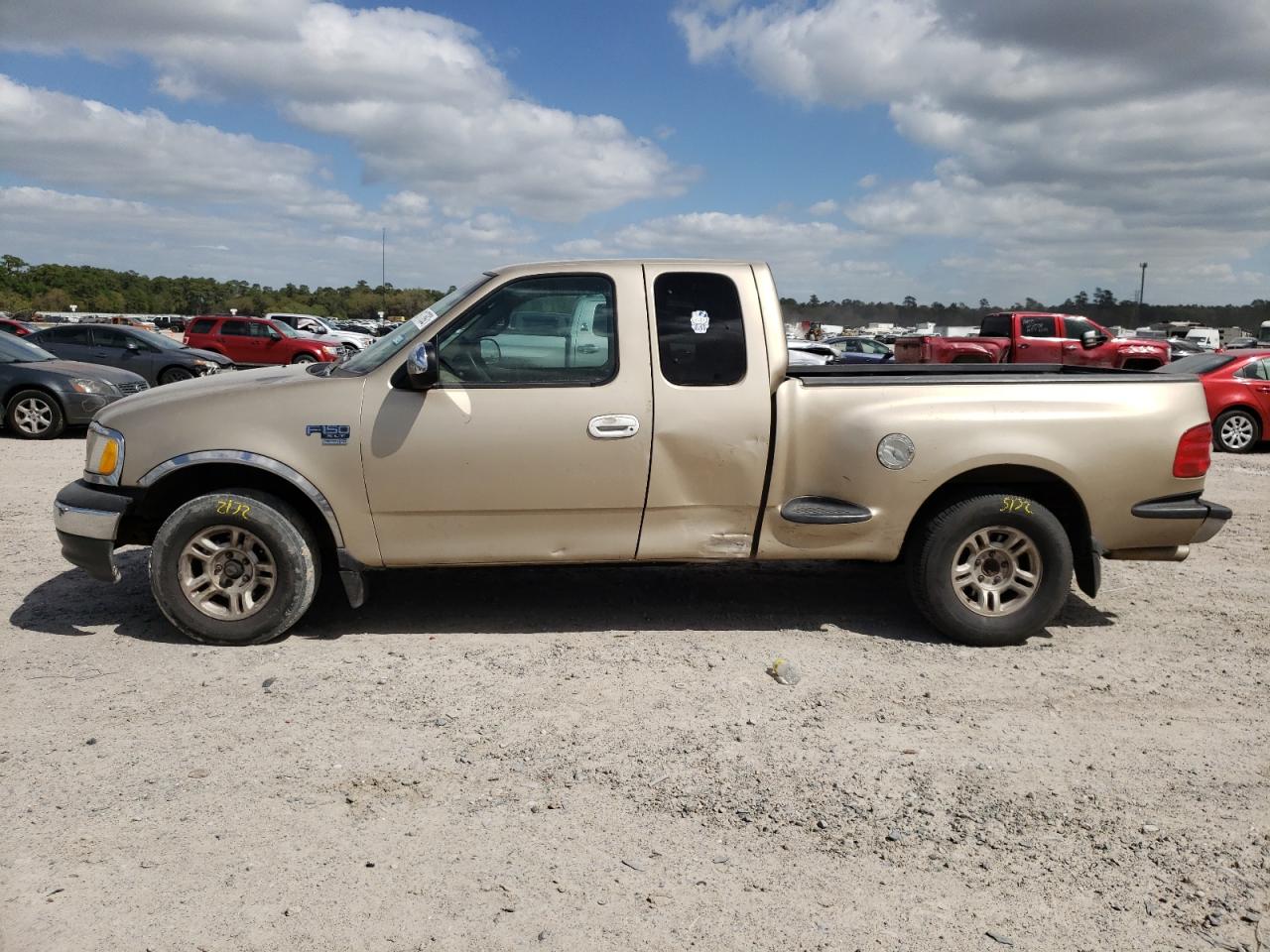 Photo 10 from auction – 1999 FORD F150 with VIN 1FTRX07W2XKC02110