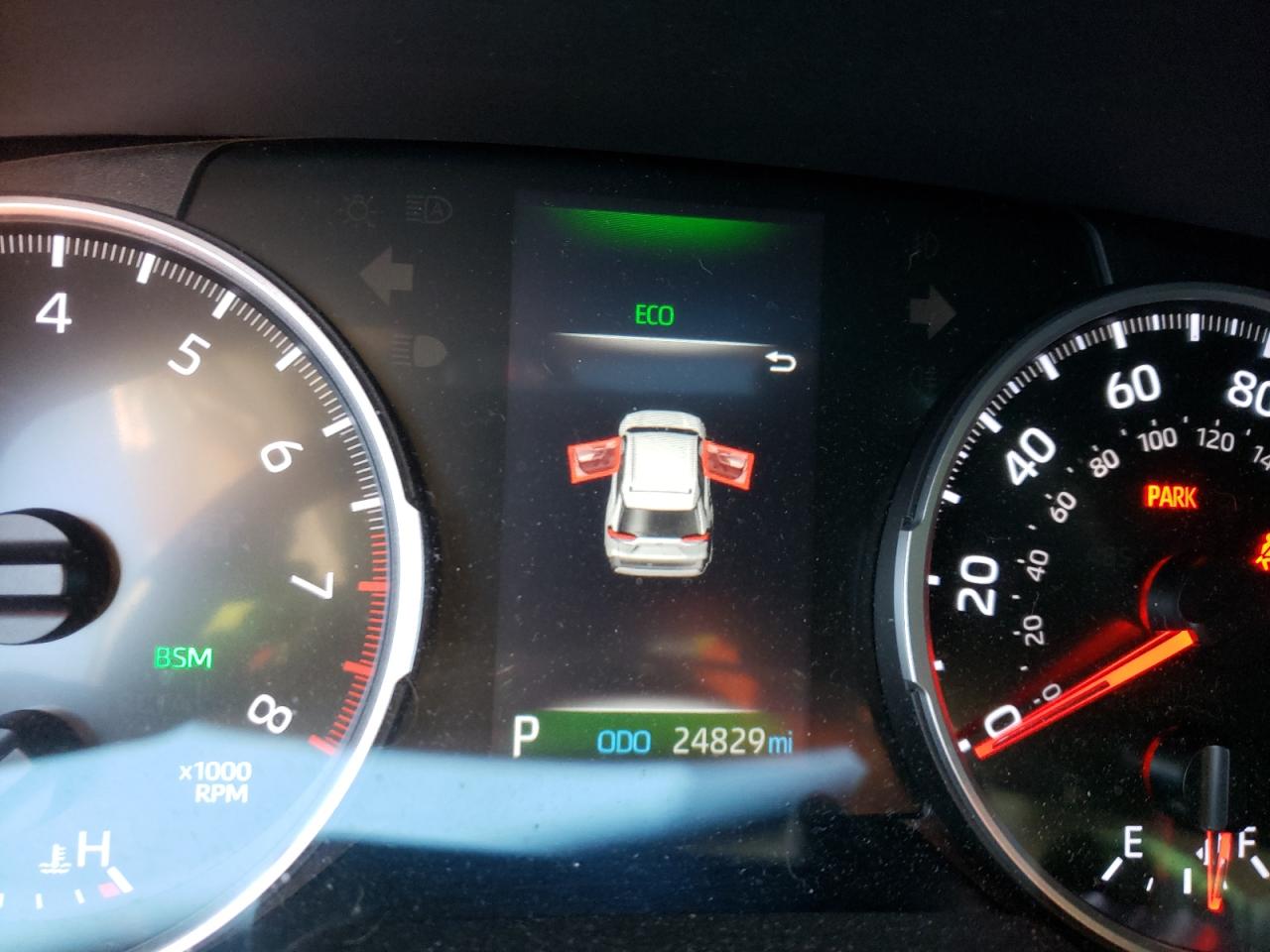 Photo 8 from auction – 2019 TOYOTA RAV4 XLE P with VIN 2T3A1RFVXKC026212