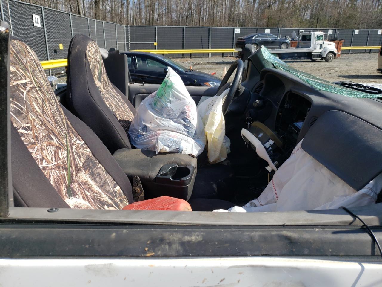 Photo 5 from auction – 2003 FORD RANGER with VIN 1FTYR10U03TA17188