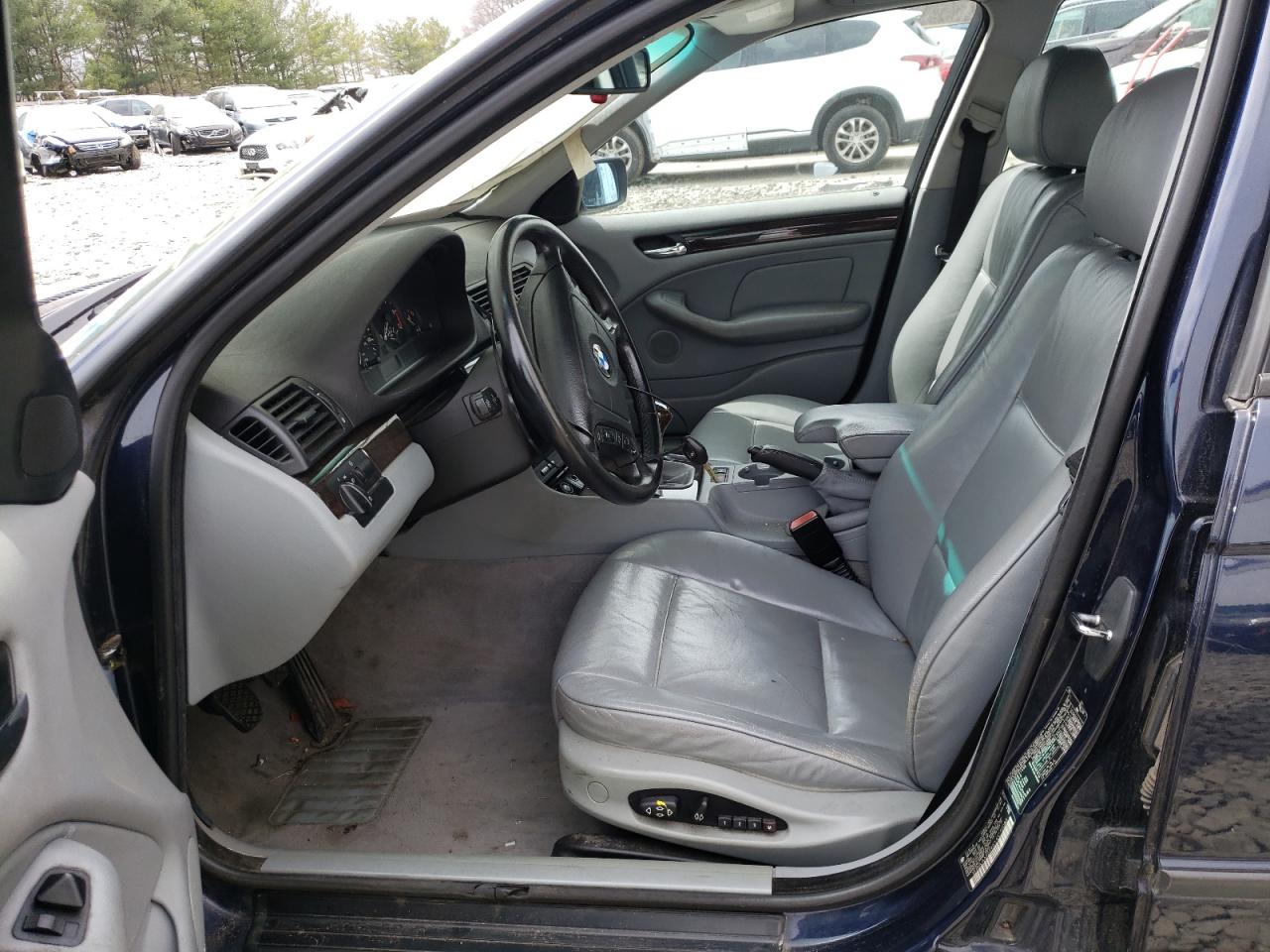 Photo 5 from auction – 2000 BMW 323 I with VIN WBAAM3346YKC70083