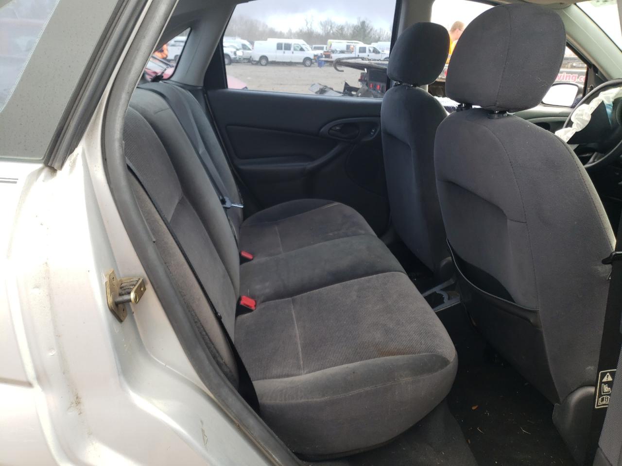 Фото 6 с аукциона – 2002 FORD FOCUS SE с VIN 1FAFP34P92W261261