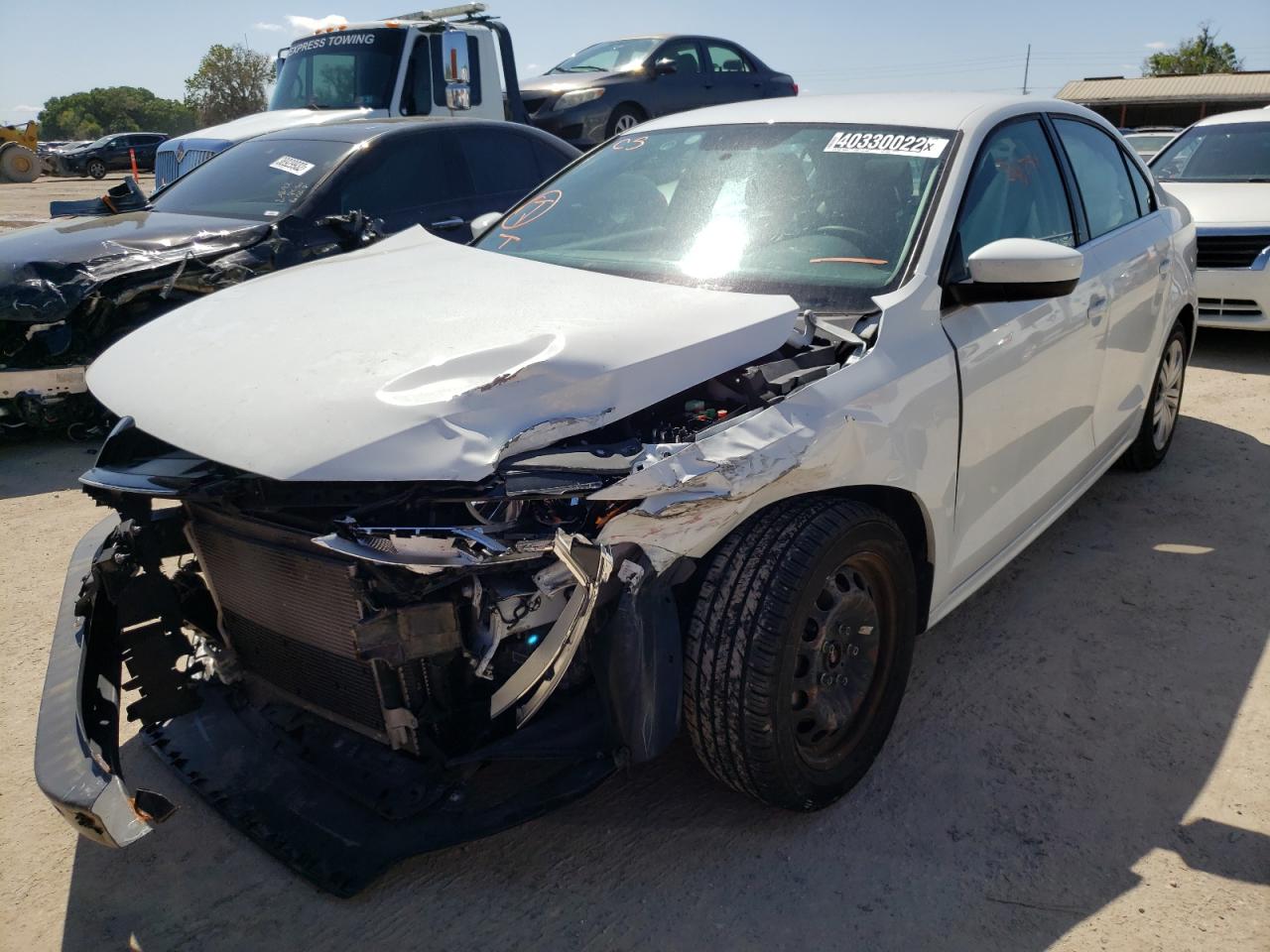 Photo 2 from auction – 2017 VOLKSWAGEN JETTA S with VIN 3VW2B7AJ8HM315525