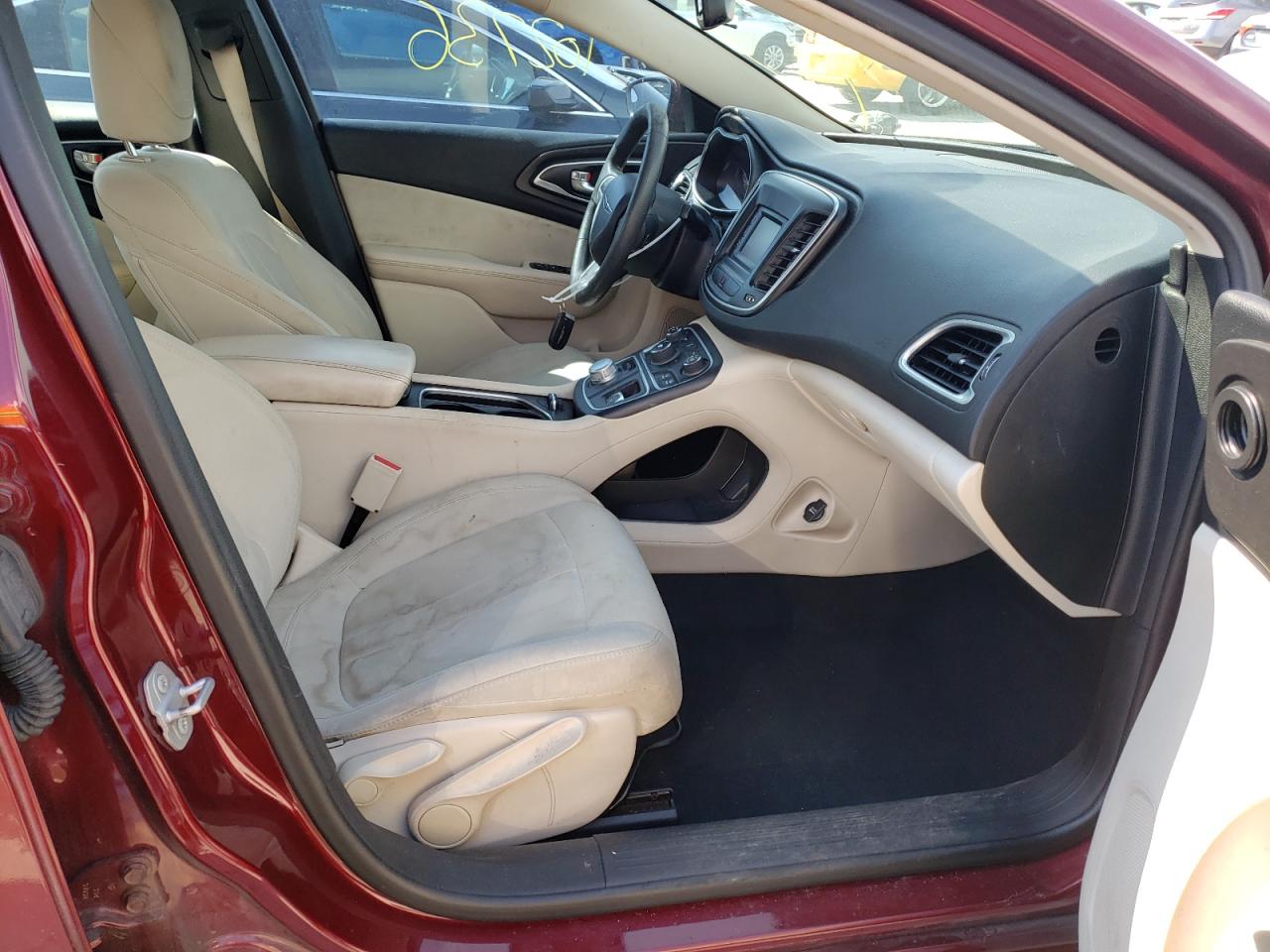 Photo 5 from auction – 2016 CHRYSLER 200 LIMITE with VIN 1C3CCCAB8GN161042