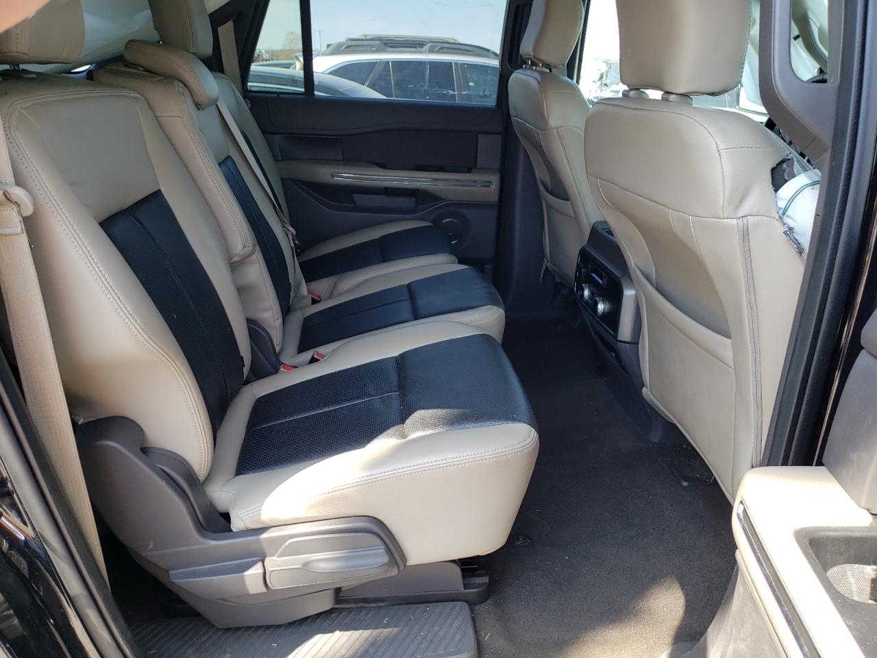Photo 6 from auction – 2019 FORD EXPEDITION with VIN 1FMJK1JT4KEA20122