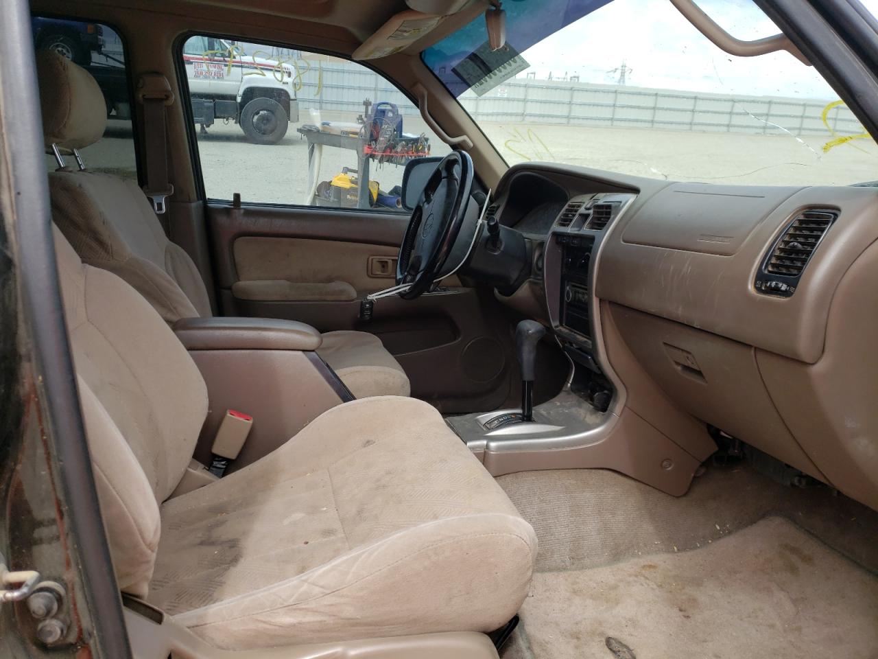Photo 5 from auction – 2001 TOYOTA 4RUNNER SR with VIN JT3GN86R910217511