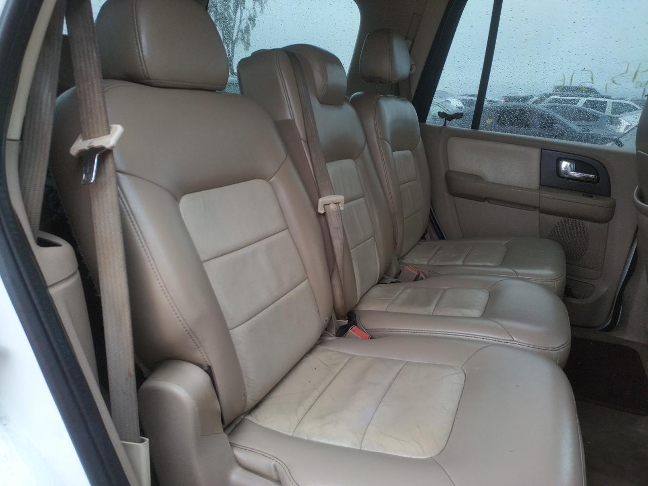 صورة رقم 6 من المزاد - 2005 FORD EXPEDITION مع VIN 1FMFU18565LA16984