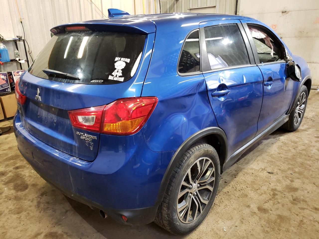 Photo 4 from auction – 2017 MITSUBISHI OUTLANDER with VIN JA4AR3AU5HZ054036