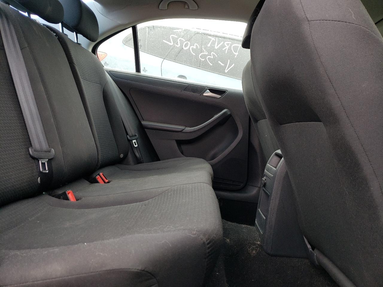 Photo 6 from auction – 2015 VOLKSWAGEN JETTA BASE with VIN 3VW1K7AJ6FM353022
