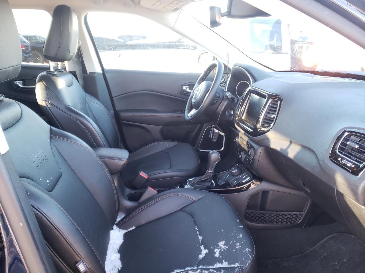 Photo 5 from auction – 2020 JEEP COMPASS LI with VIN 3C4NJDCB3LT254980