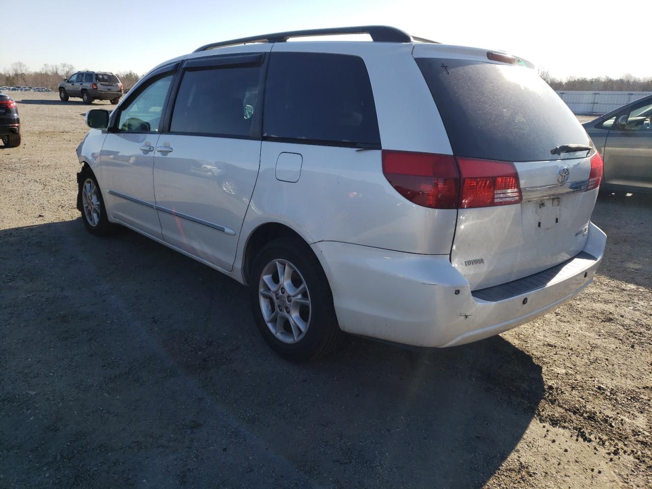 Photo 3 from auction – 2004 TOYOTA SIENNA XLE with VIN 5TDZA22C24S068293