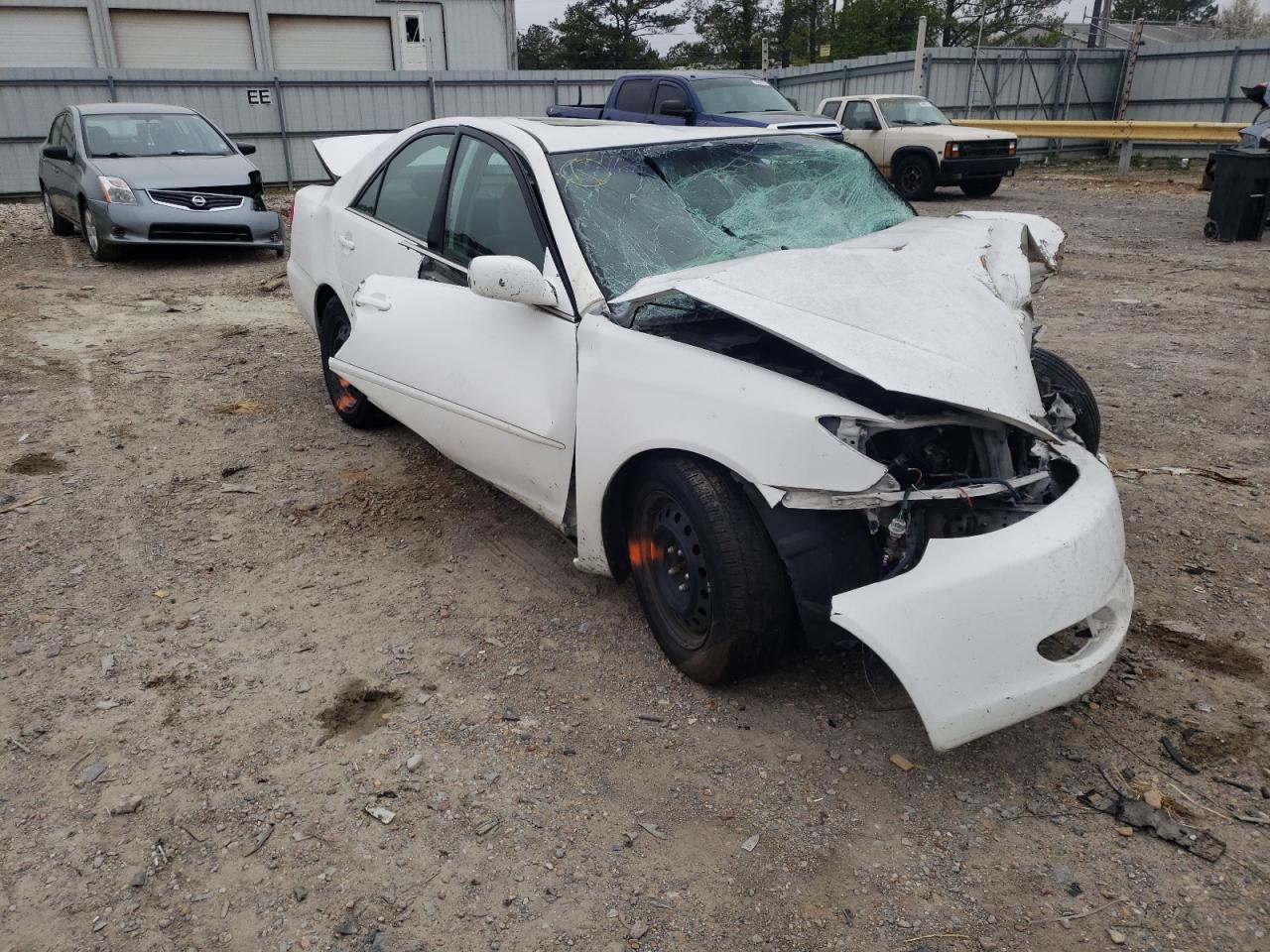 TOYOTA CAMRY LE 2004 with VIN 4T1BE32K84U365031 - Photo from auction