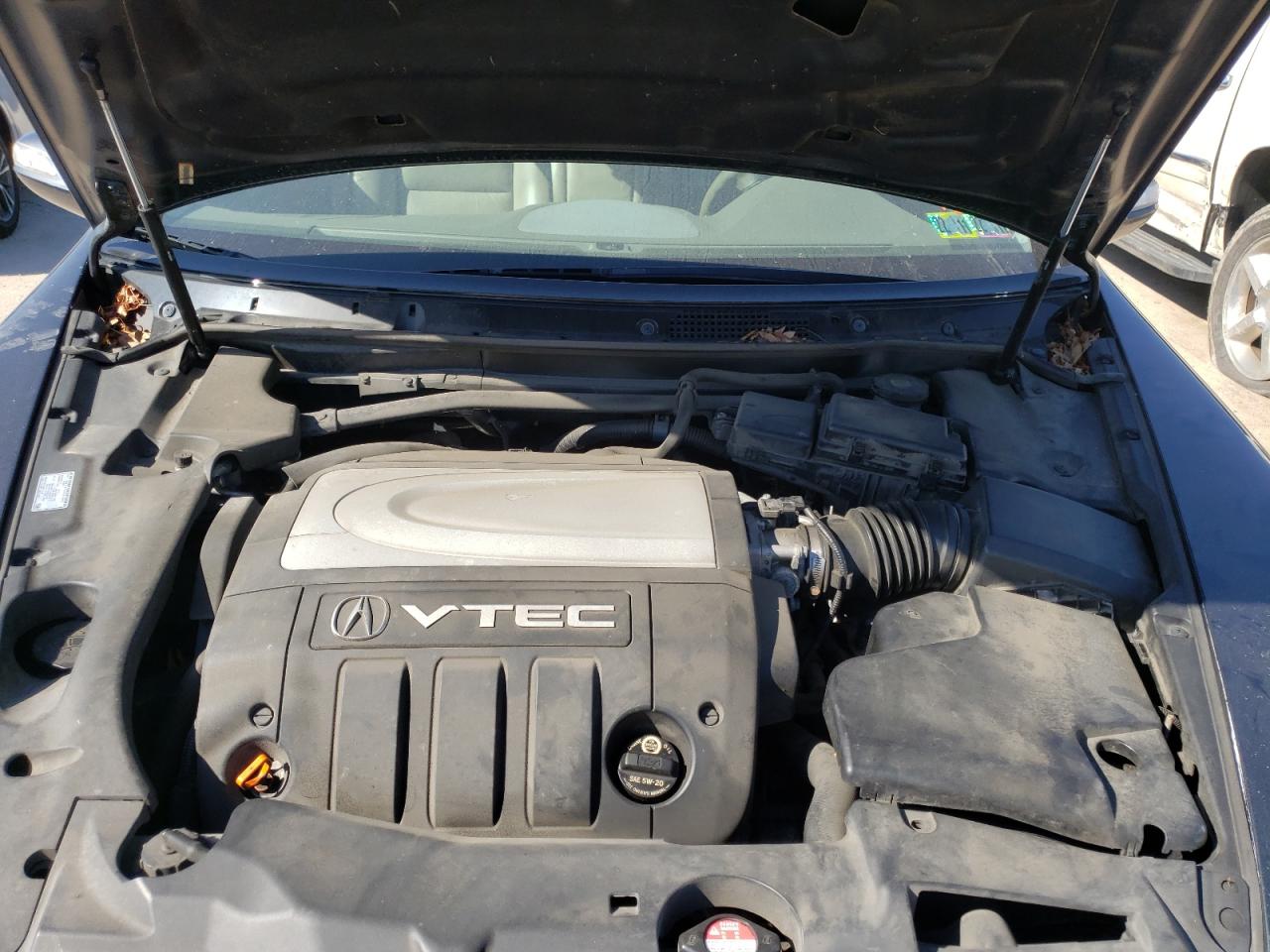 Photo 7 from auction – 2007 ACURA RL with VIN JH4KB16607C004125