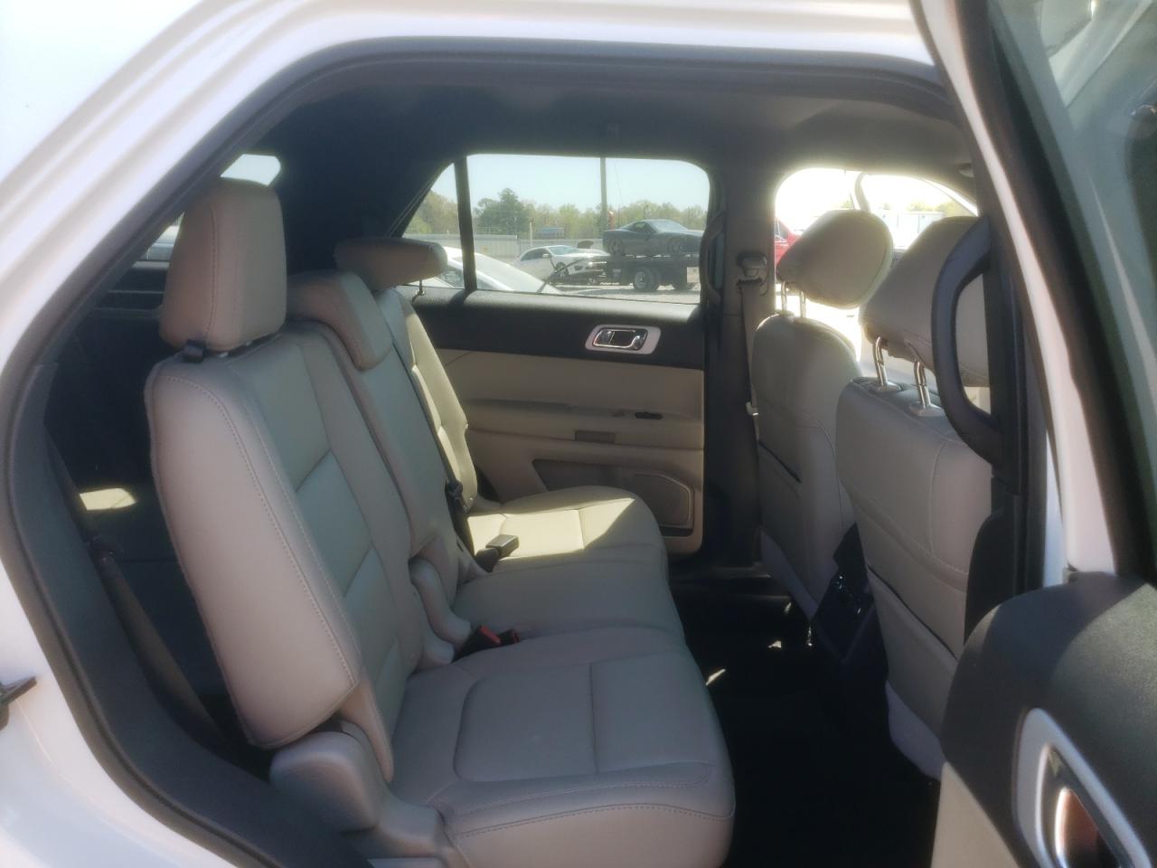 Photo 6 from auction – 2015 FORD EXPLORER X with VIN 1FM5K7D86FGB64471