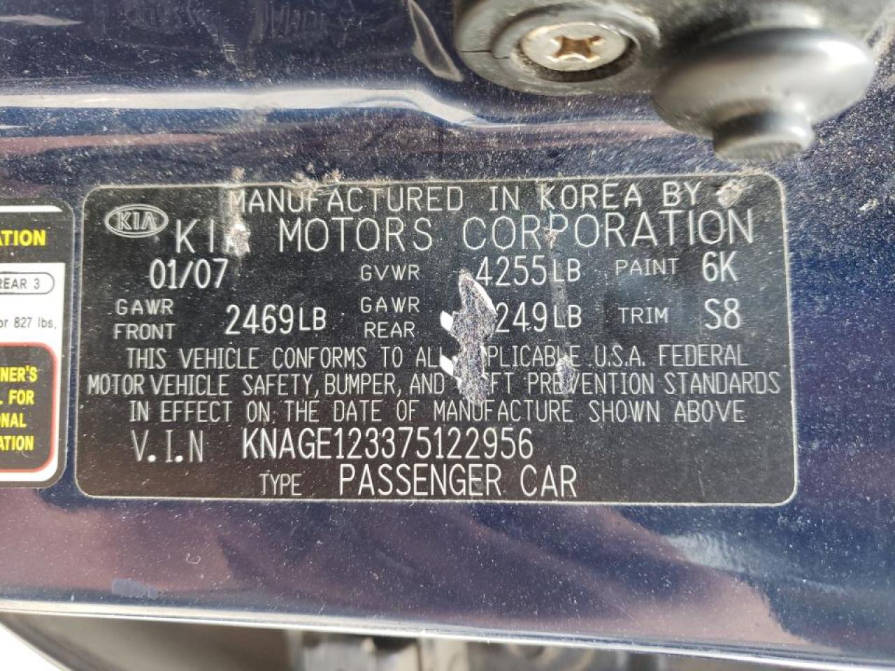 Photo 10 from auction – 2007 KIA OPTIMA LX with VIN KNAGE123375122956