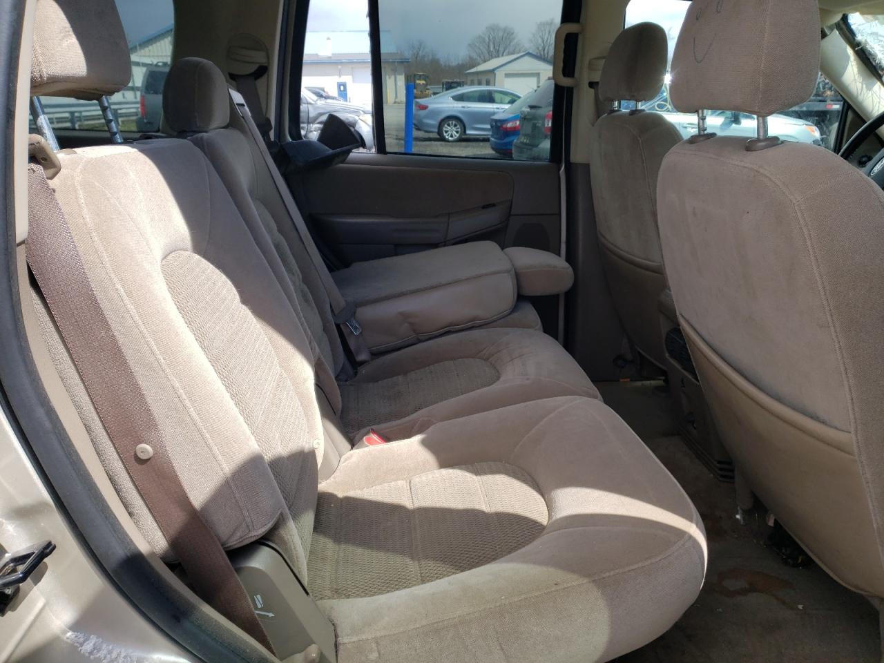 Photo 6 from auction – 2005 FORD EXPLORER X with VIN 1FMZU73E75UA10130