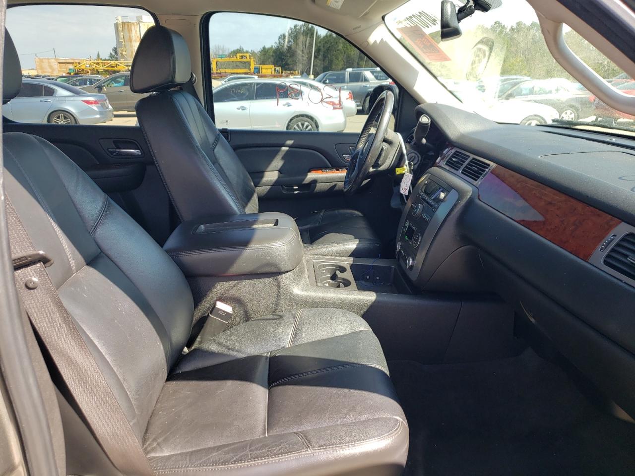 Photo 5 from auction – 2009 GMC YUKON SLT with VIN 1GKFC33J59R103189