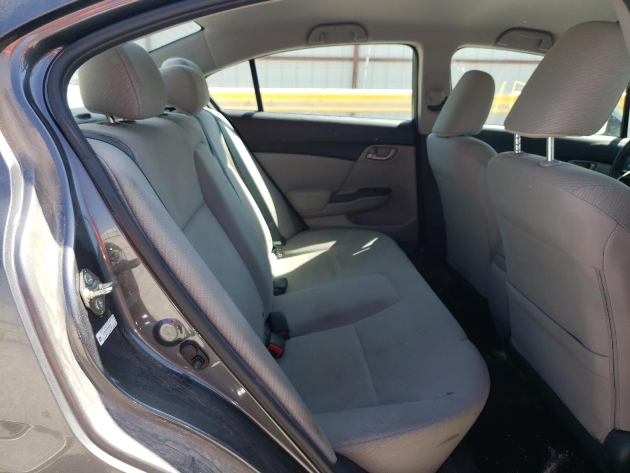 Photo 6 from auction – 2013 HONDA CIVIC LX with VIN 2HGFB2F51DH580185