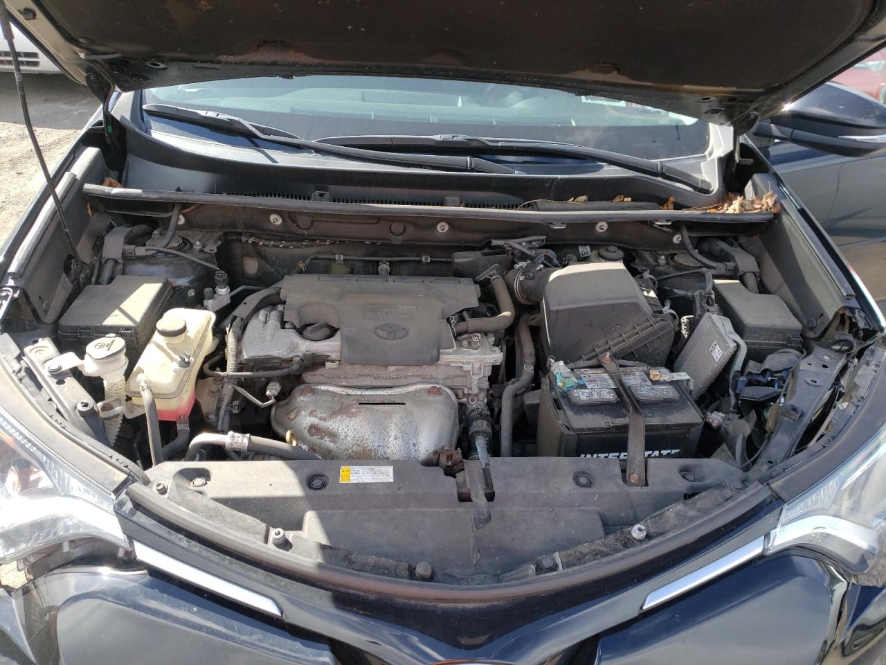 Photo 7 from auction – 2016 TOYOTA RAV4 XLE with VIN 2T3RFREV8GW470507