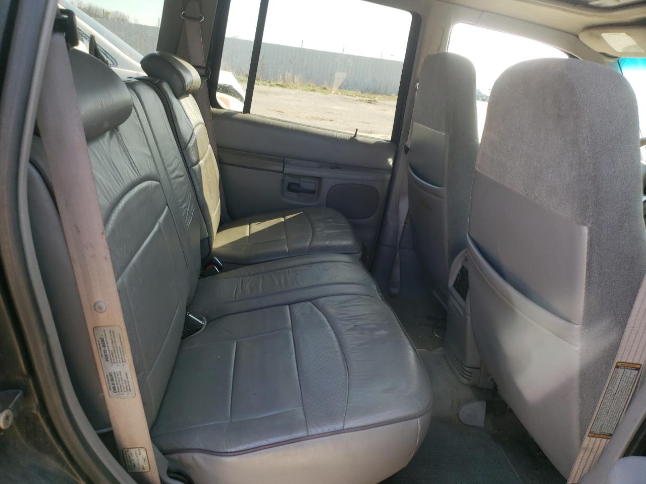 Photo 6 from auction – 1997 FORD EXPLORER with VIN 1FMDU34E1VUD44168