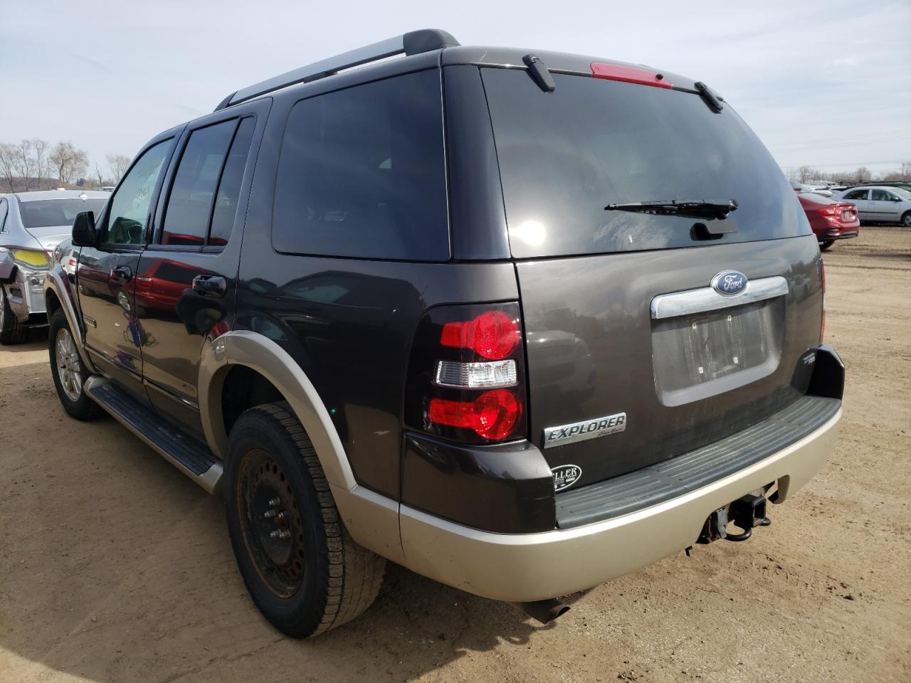 Photo 3 from auction – 2007 FORD EXPLORER E with VIN 1FMEU74E27UB37769