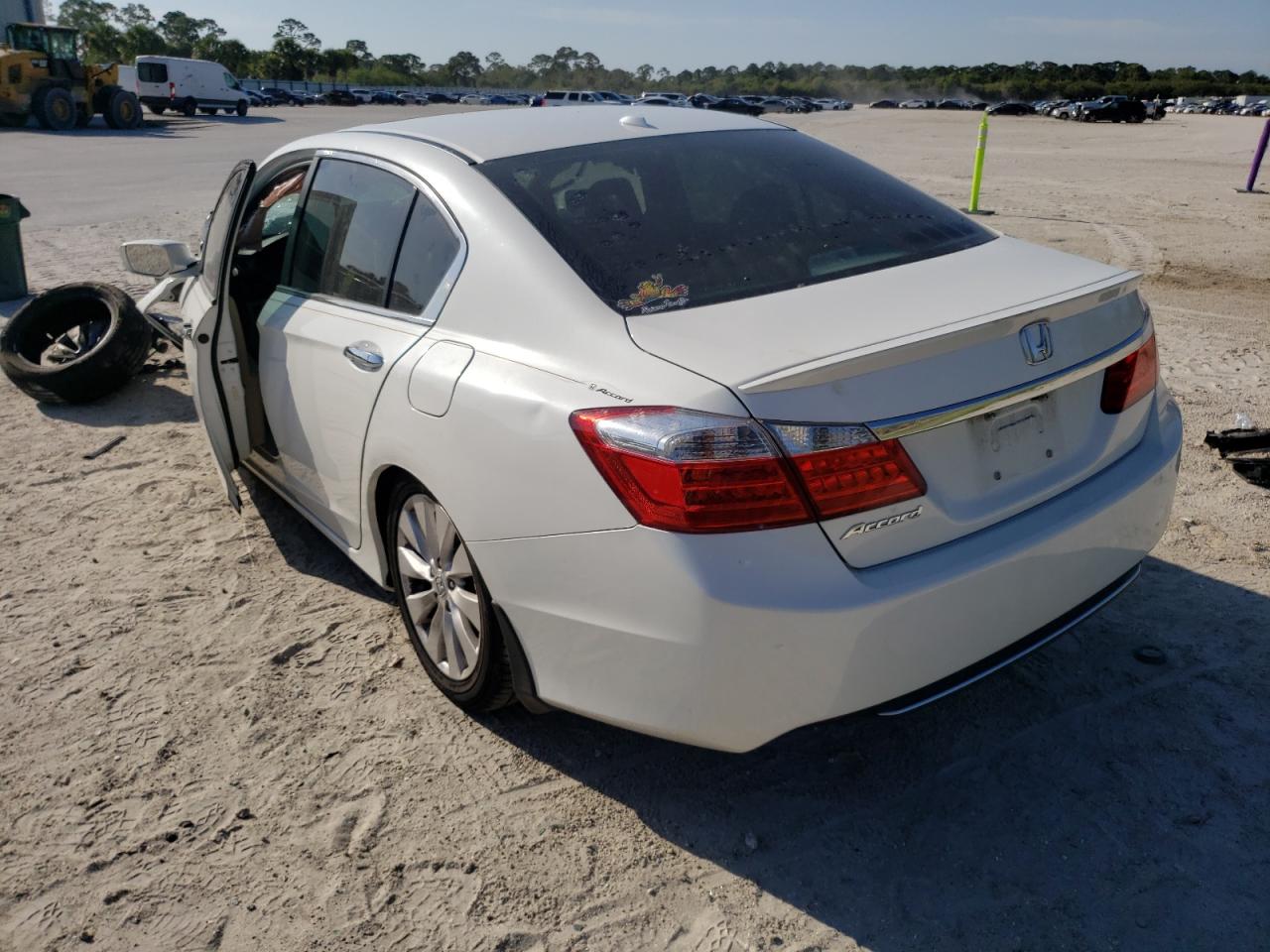 Photo 3 from auction – 2013 HONDA ACCORD EXL with VIN 1HGCR2F80DA060101