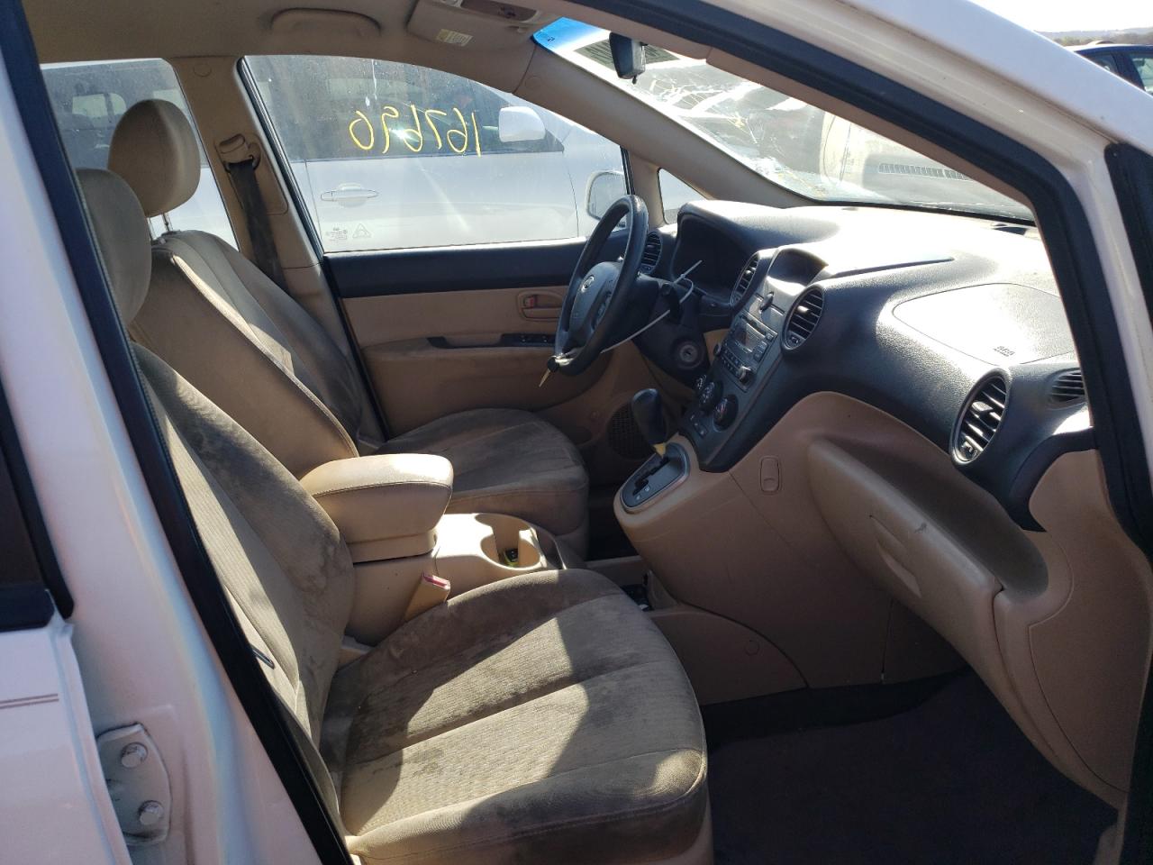 Photo 5 from auction – 2008 KIA RONDO BASE with VIN KNAFG525587201176
